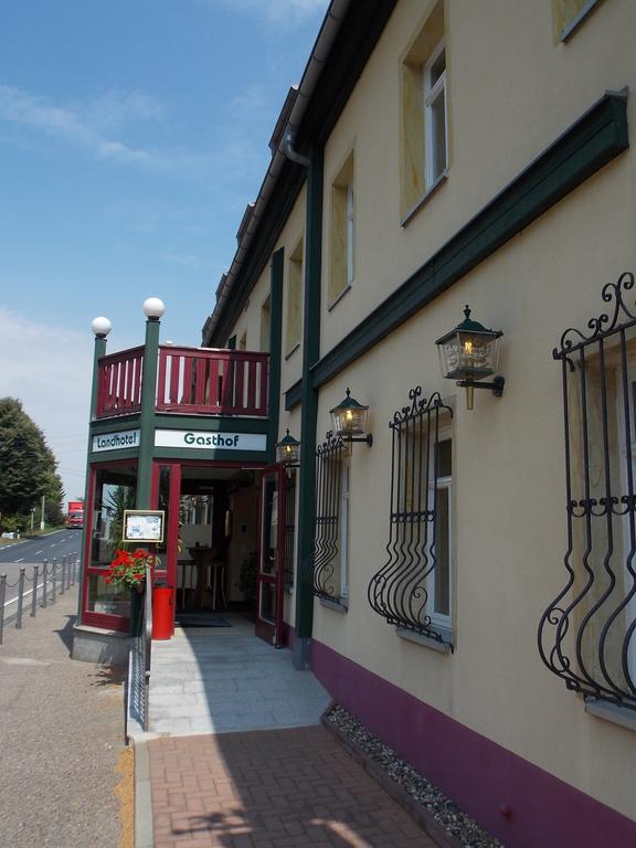 Gasthof und Landhotel Zur Ausspanne Klipphausen Exterior foto