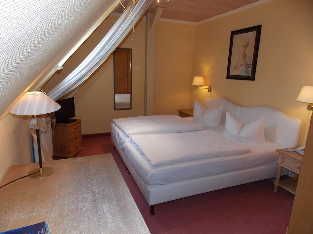 Gasthof und Landhotel Zur Ausspanne Klipphausen Zimmer foto