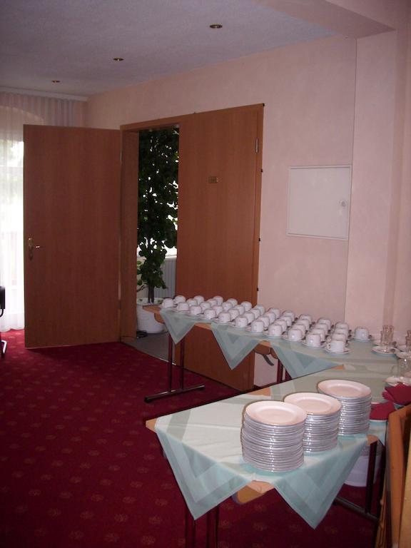 Gasthof und Landhotel Zur Ausspanne Klipphausen Exterior foto