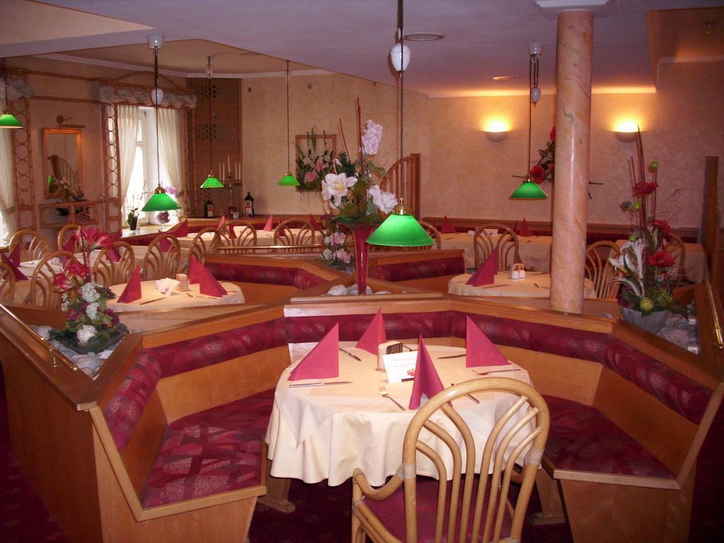 Gasthof und Landhotel Zur Ausspanne Klipphausen Exterior foto